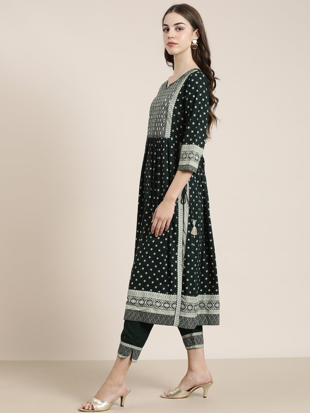 Women Green Solid Kurta Set