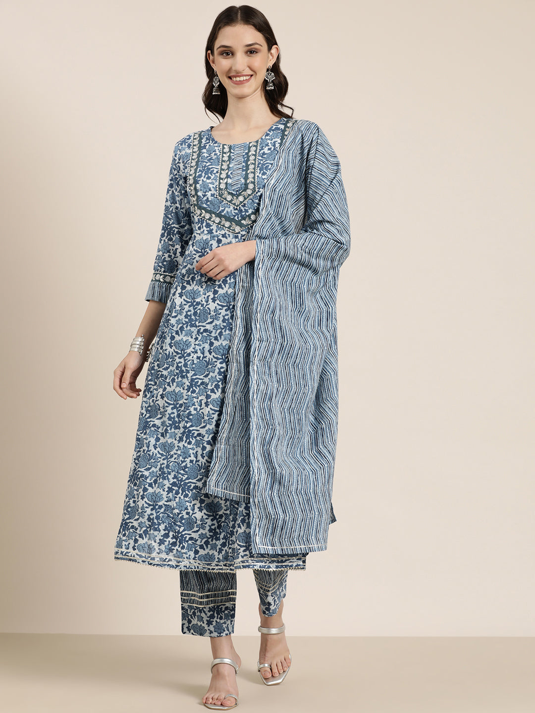 Women Blue Floral Kurta Set