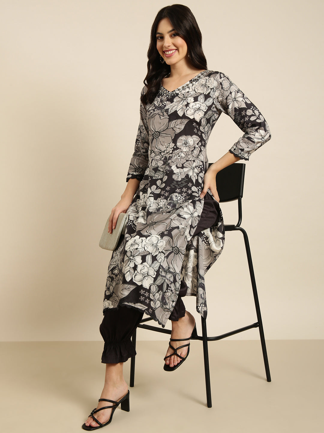 Women Straight Grey Floral Kurta and Patiala Set