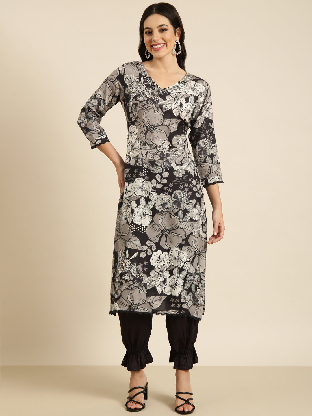 Women Straight Grey Floral Kurta and Patiala Set