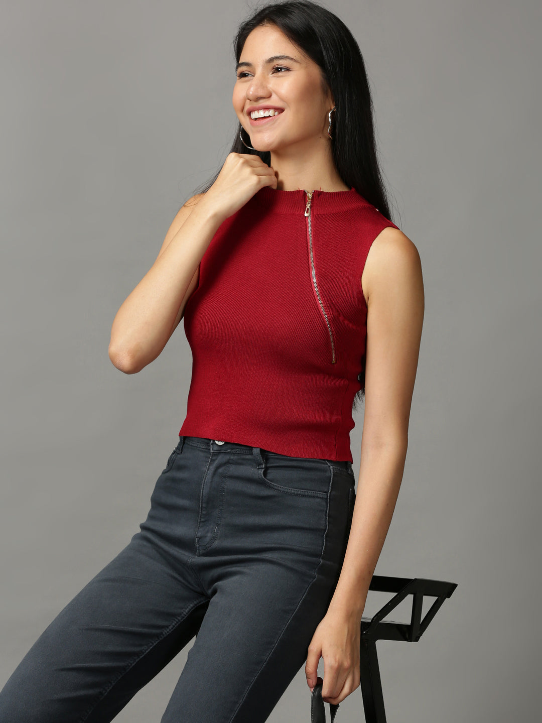 Women's Red Solid Fitted Top