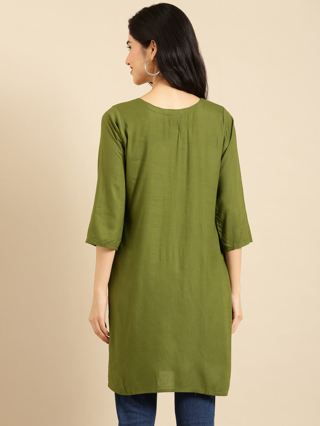 Women's Green Solid Straight Kurti