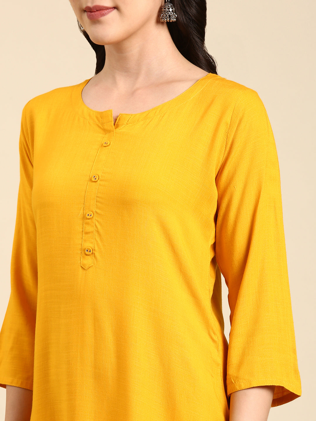 Women's Yellow Solid Straight Kurti