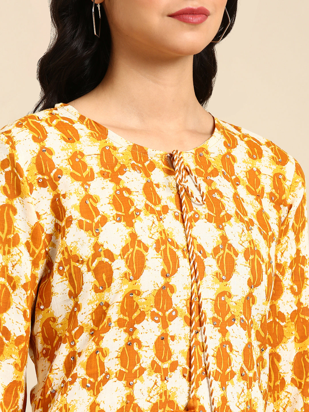 Women's Off White Printed Straight Kurta