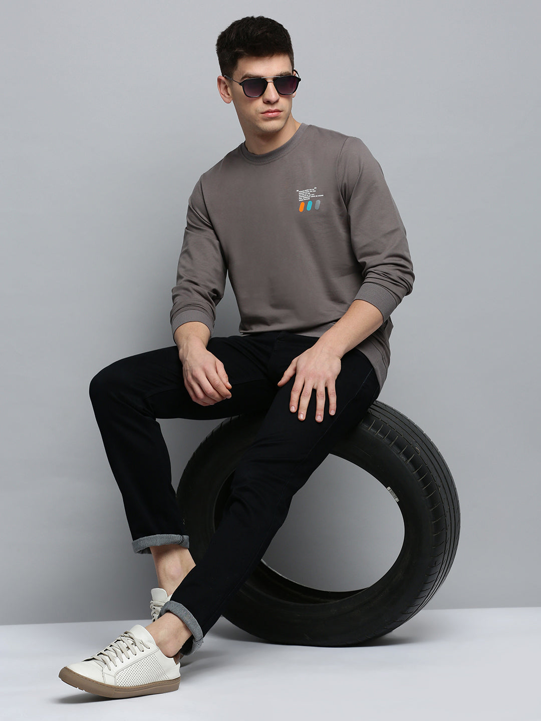 Men Grey Solid Casual Sweatshirt
