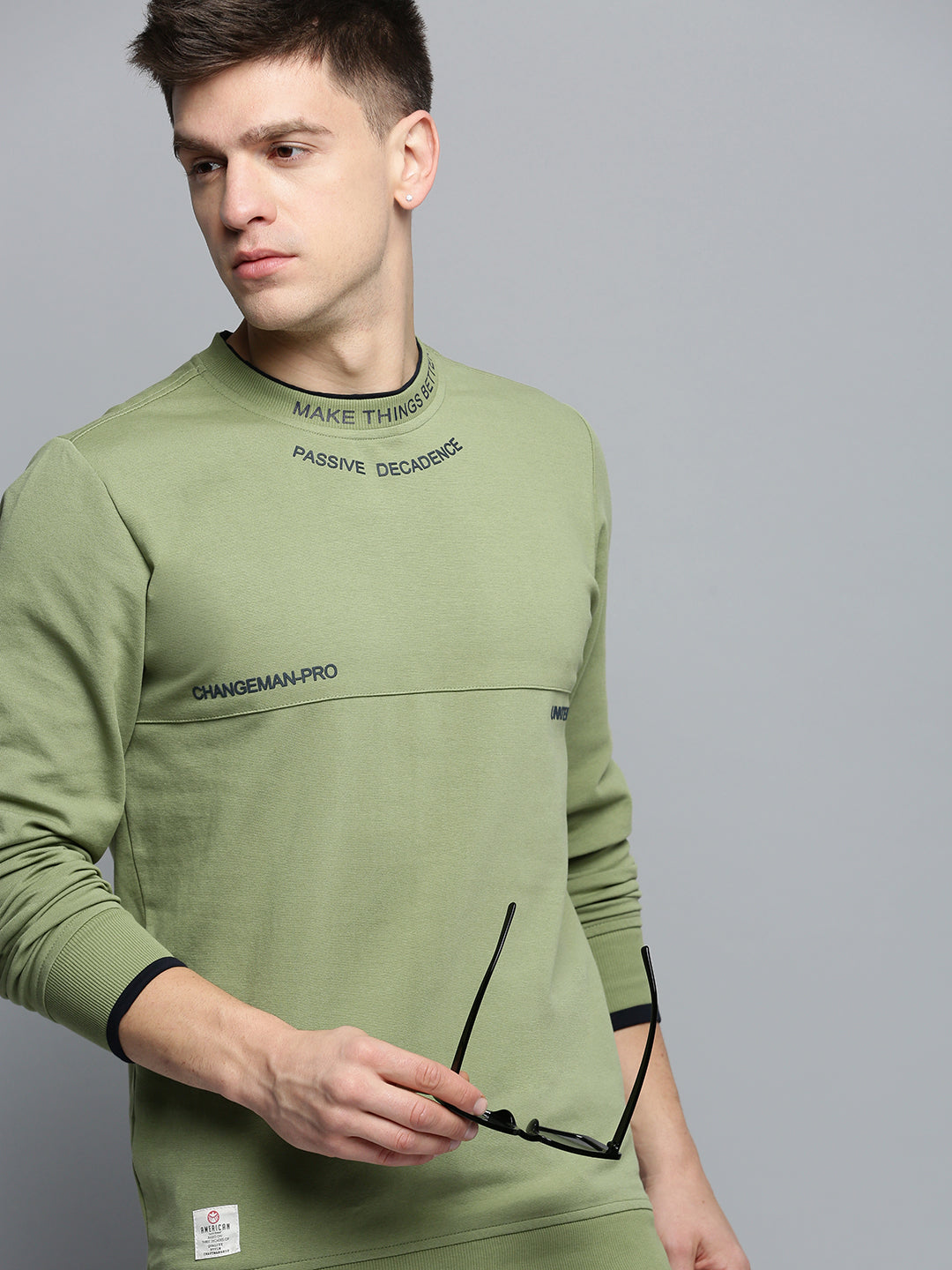 Men Green Solid Casual Sweatshirt