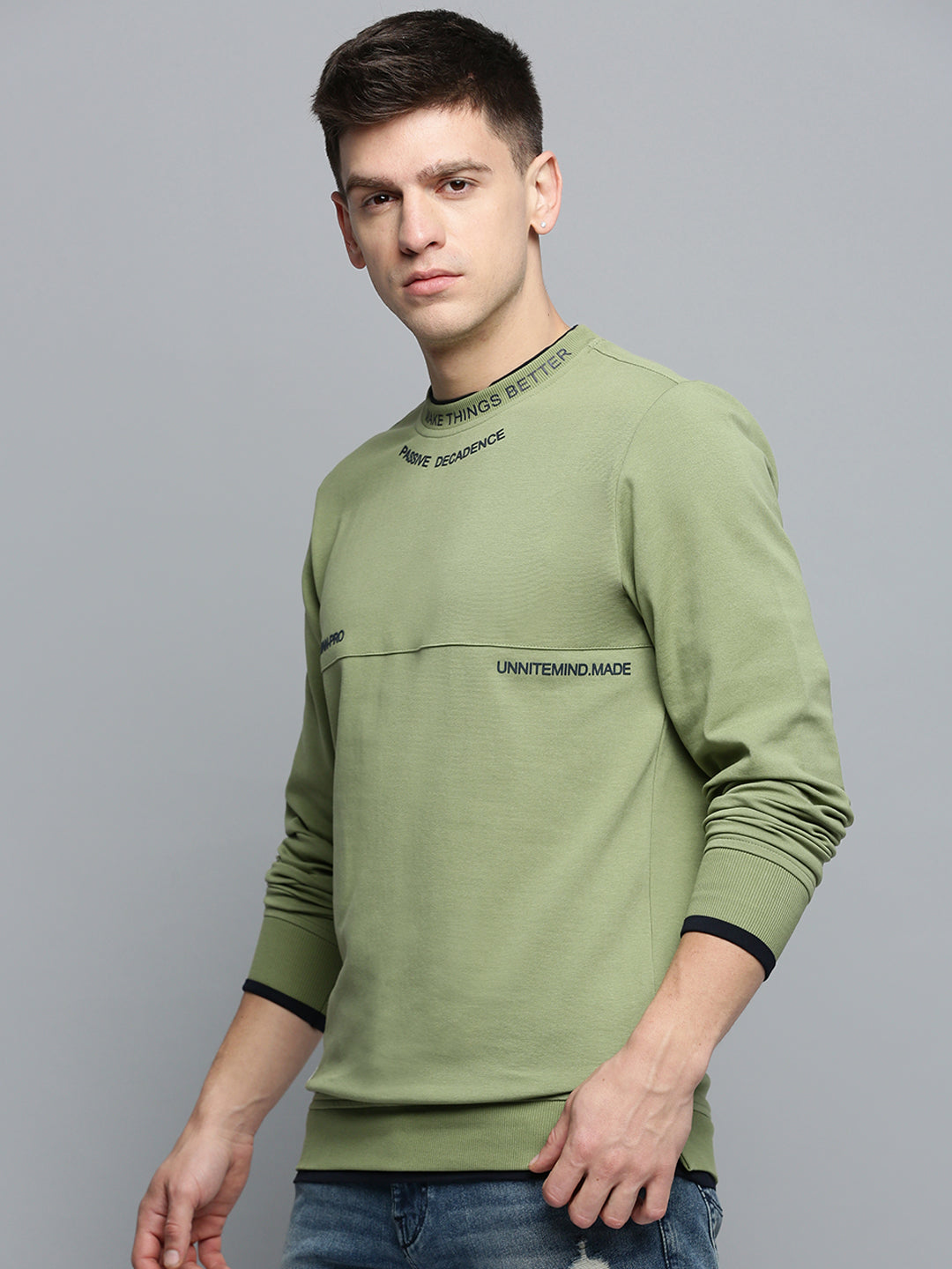 Men Green Solid Casual Sweatshirt