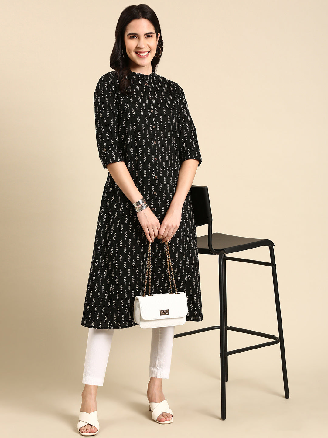 Women's Black Printed Straight Kurta