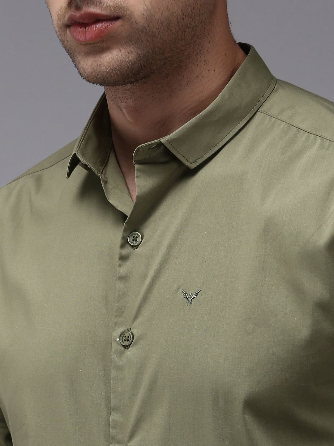 Men Green Solid Casual Shirt