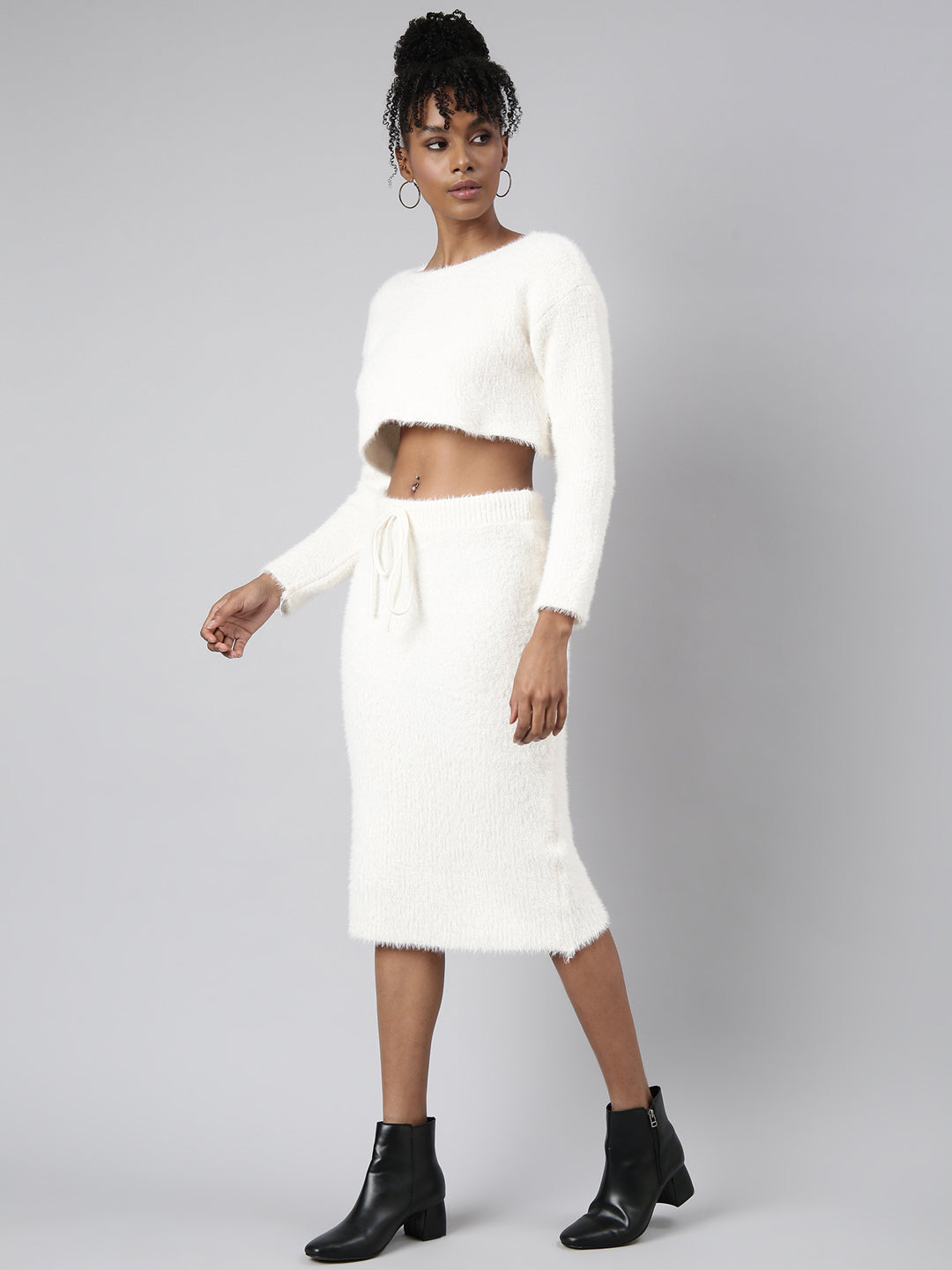 Women Cream Solid Top & Skirt Set