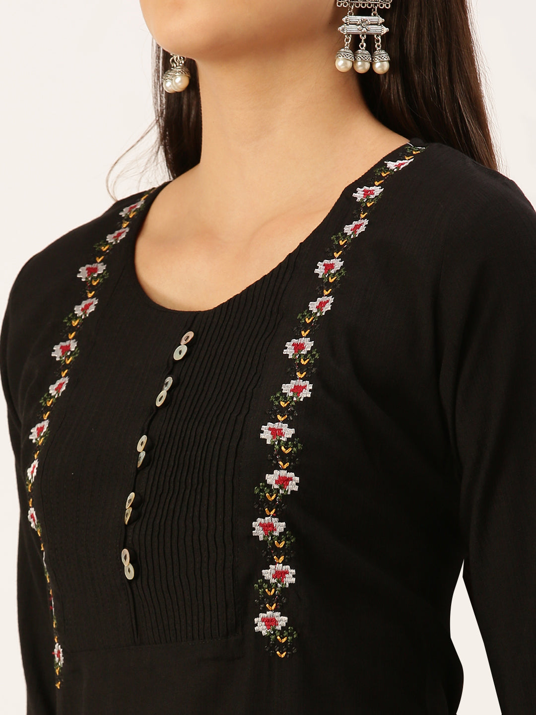 Women's Black Solid Straight Kurta