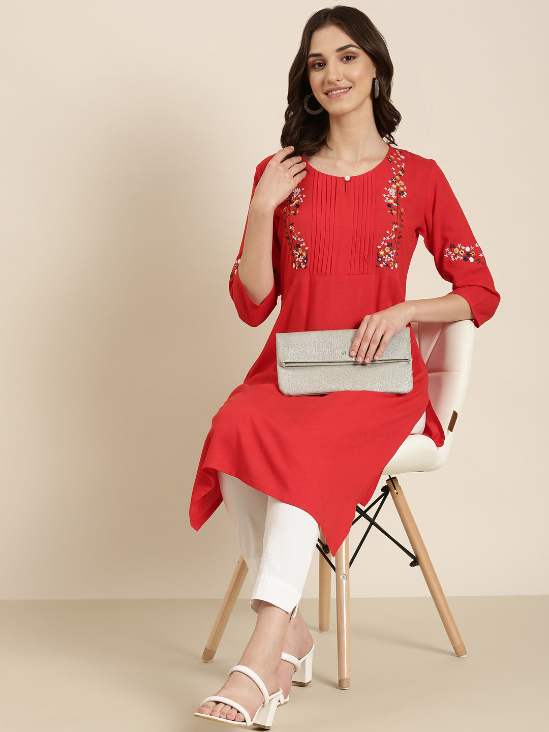 Women Red Solid Straight Kurta