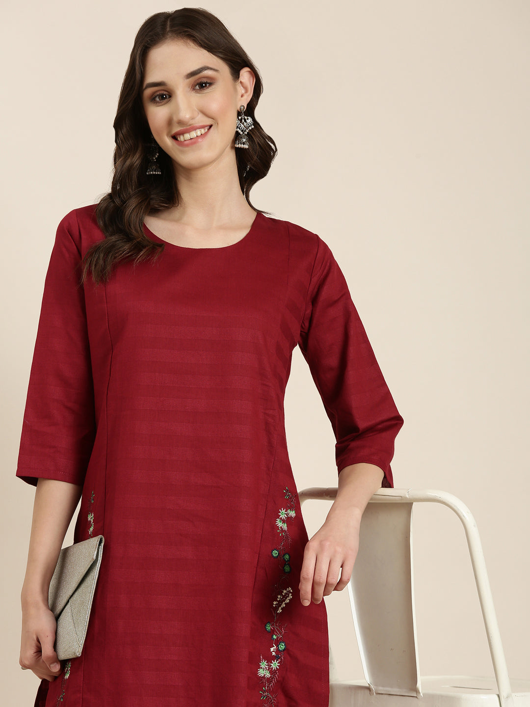 Women Maroon Solid Straight Kurta