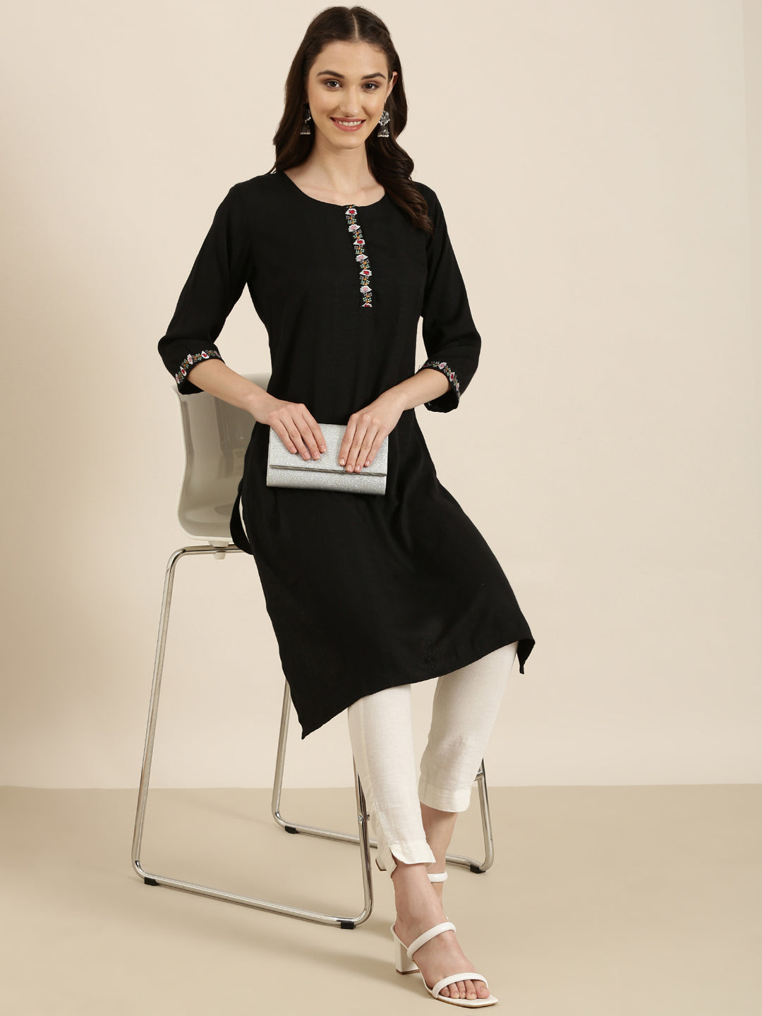 Women Black Solid Straight Kurta