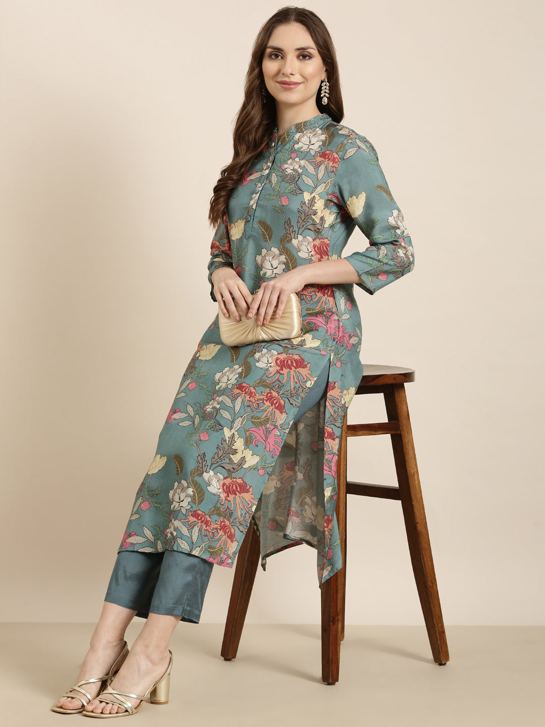 Women Straight Teal Floral Kurta and Trousers Set