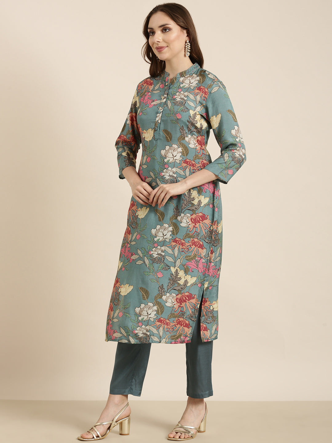 Women Straight Teal Floral Kurta and Trousers Set