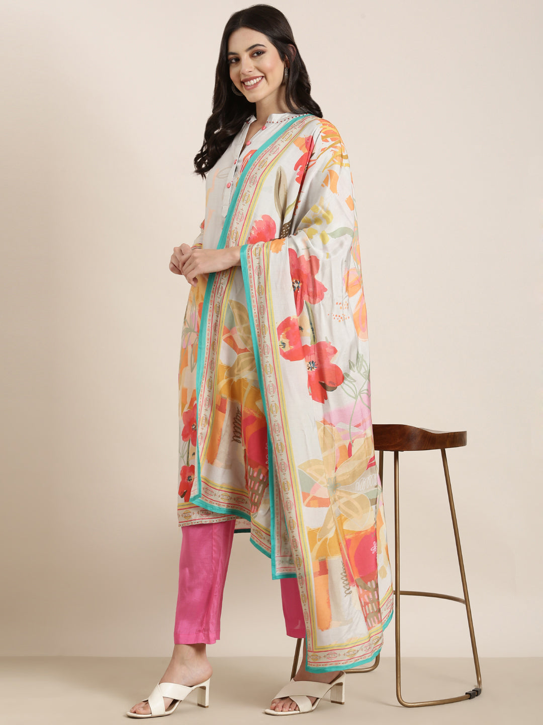 Women Straight Grey Floral Kurta and Trousers Set Comes With Dupatta