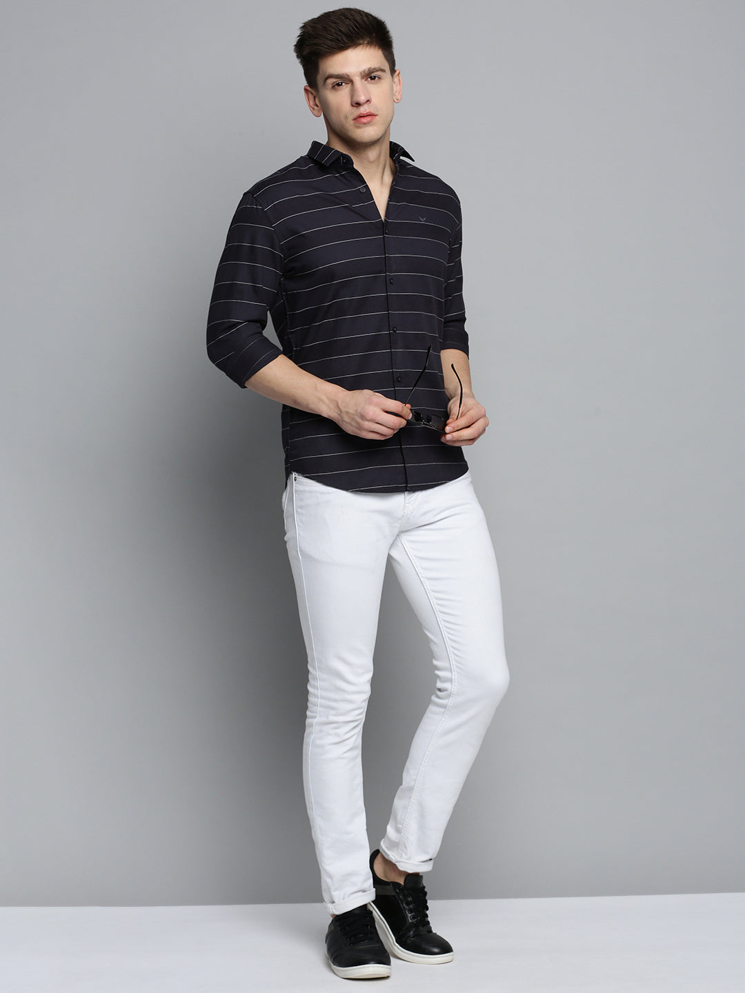 Men Black Solid Casual Shirt