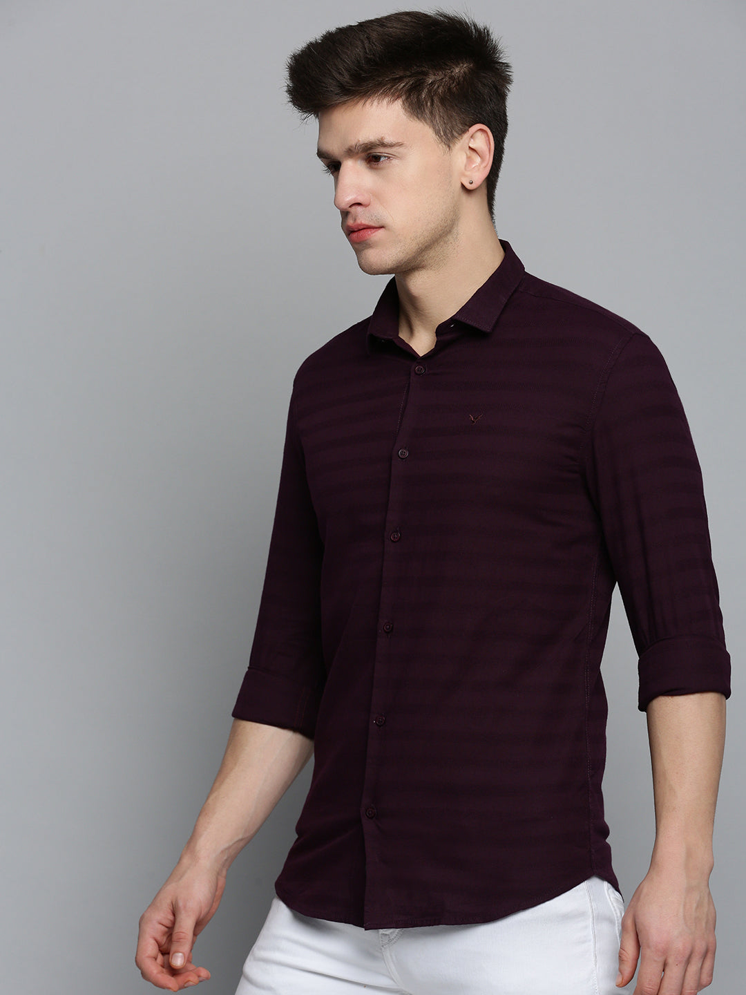 Men Purple Solid Casual Shirt