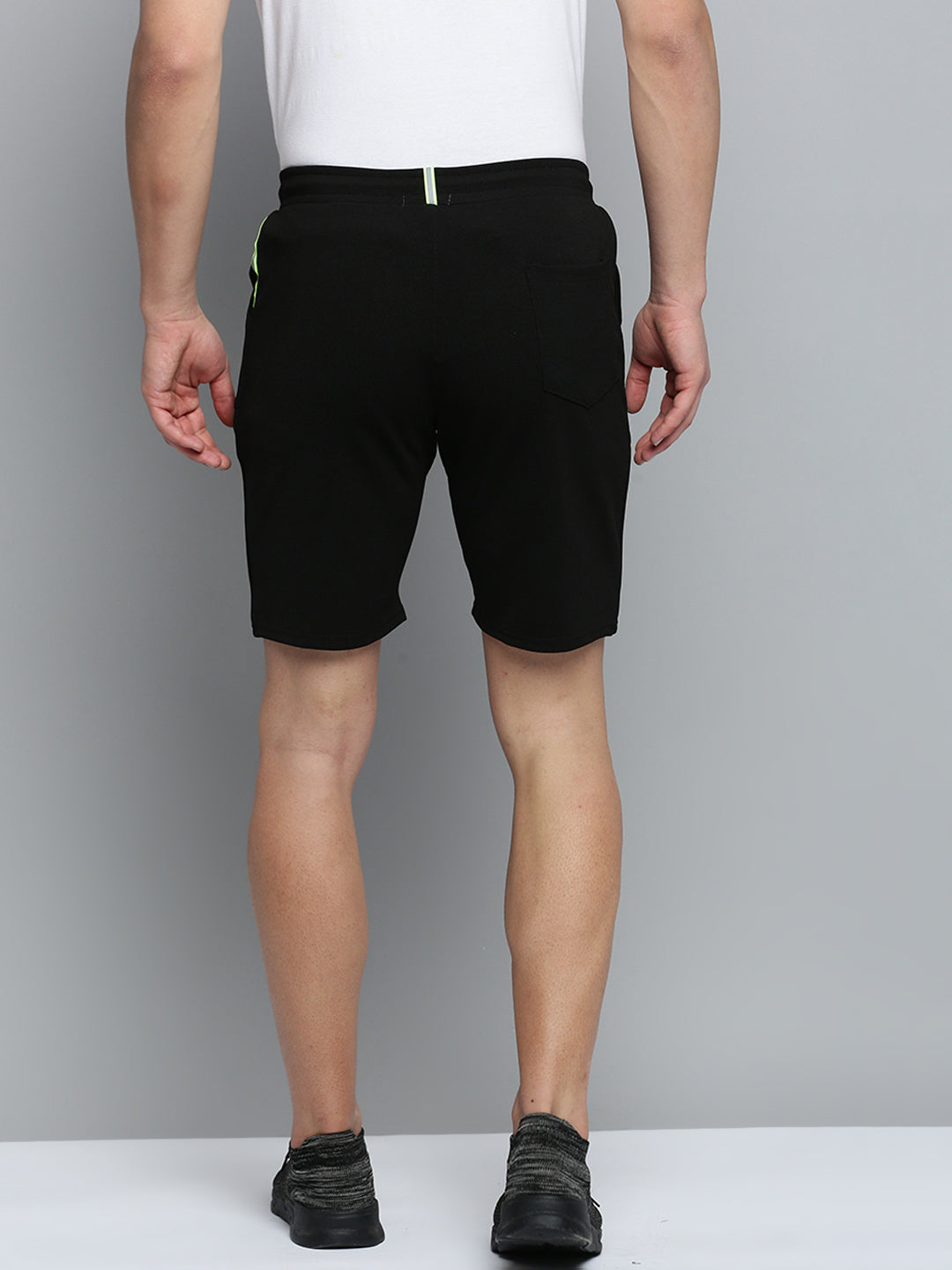 Men Black Solid Sports Shorts