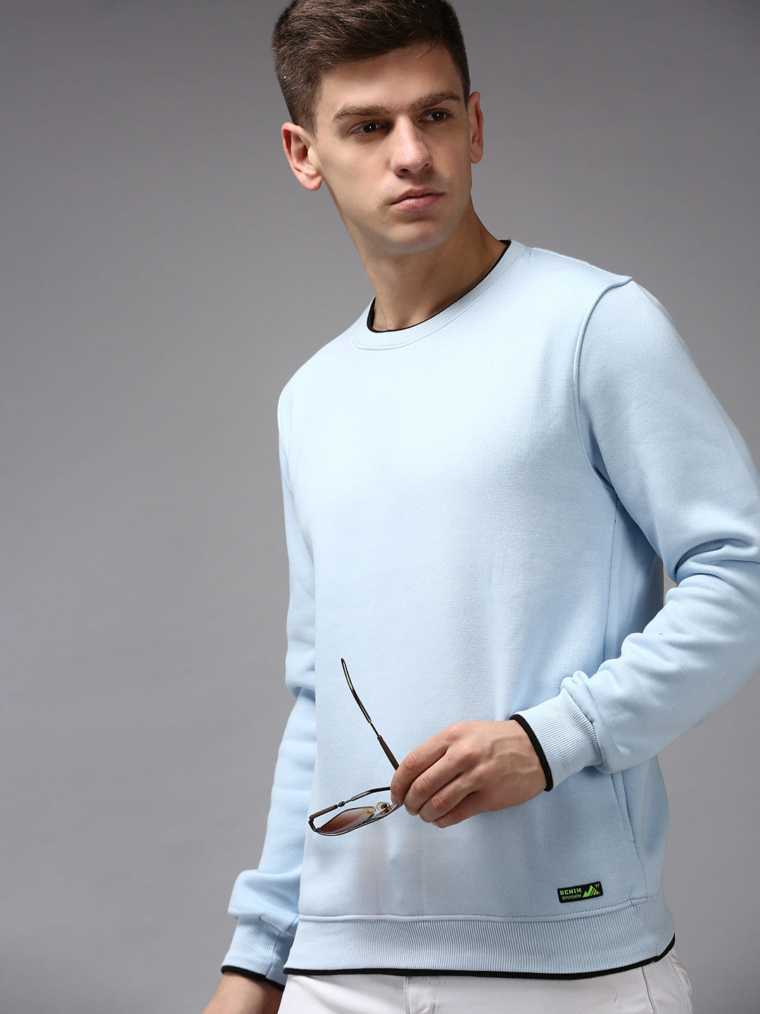 Men Blue Solid Sweatshirt