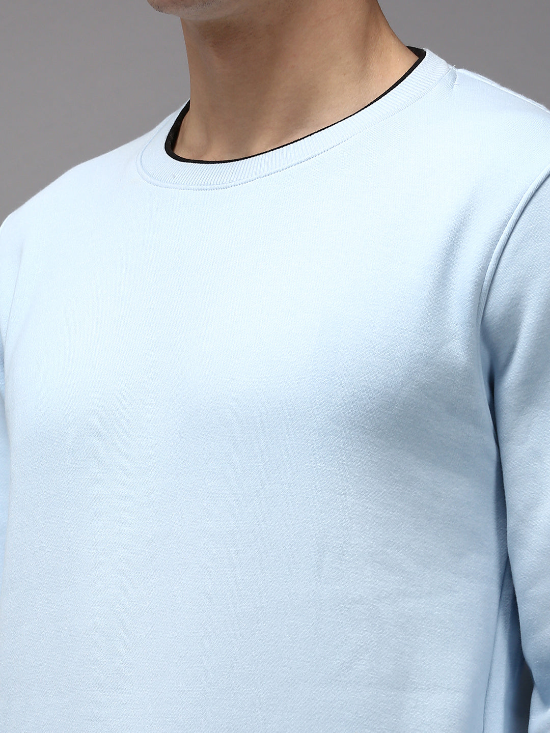 Men Blue Solid Sweatshirt