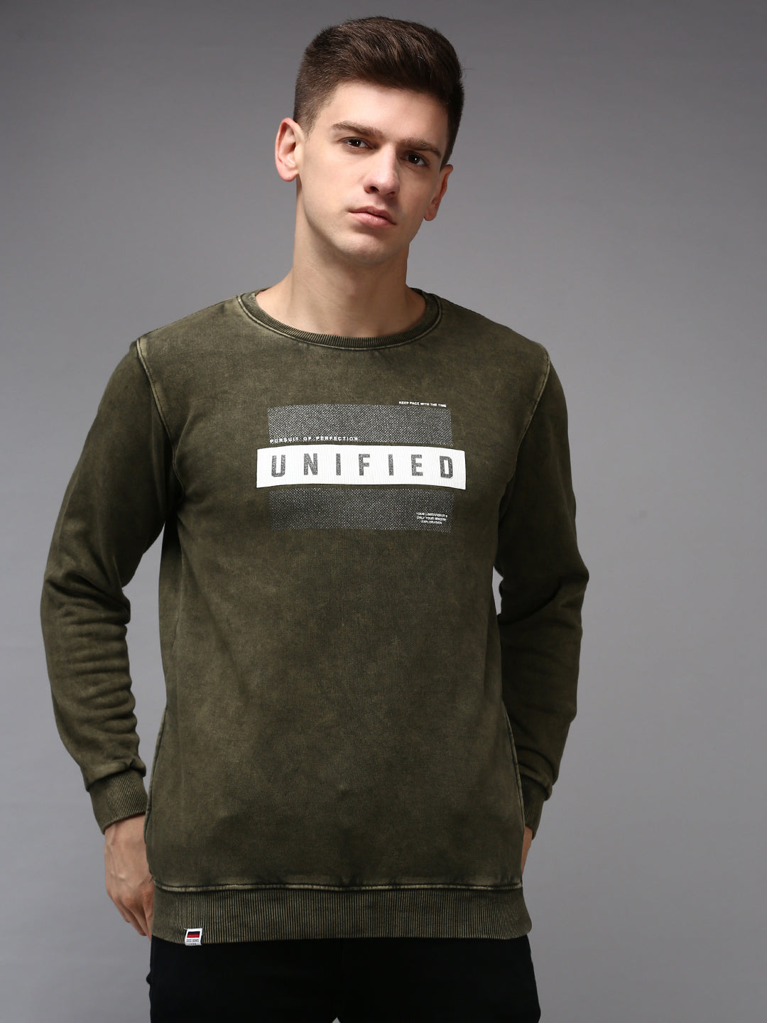 Men Green Solid Sweatshirt