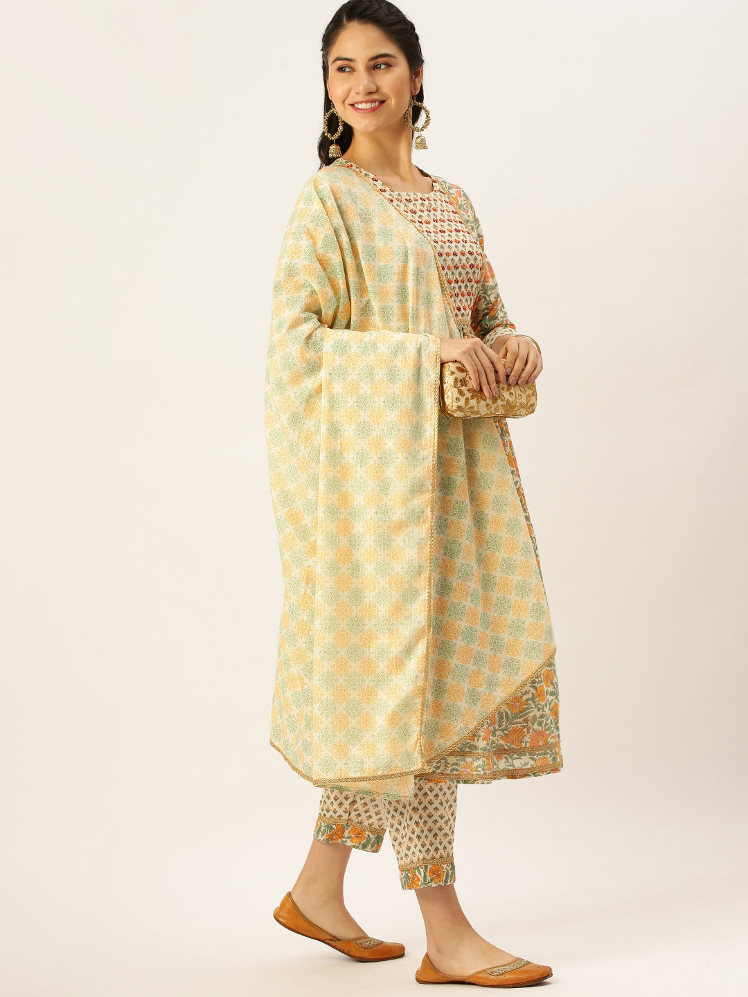 Women's Cream Printed Kurta Sets