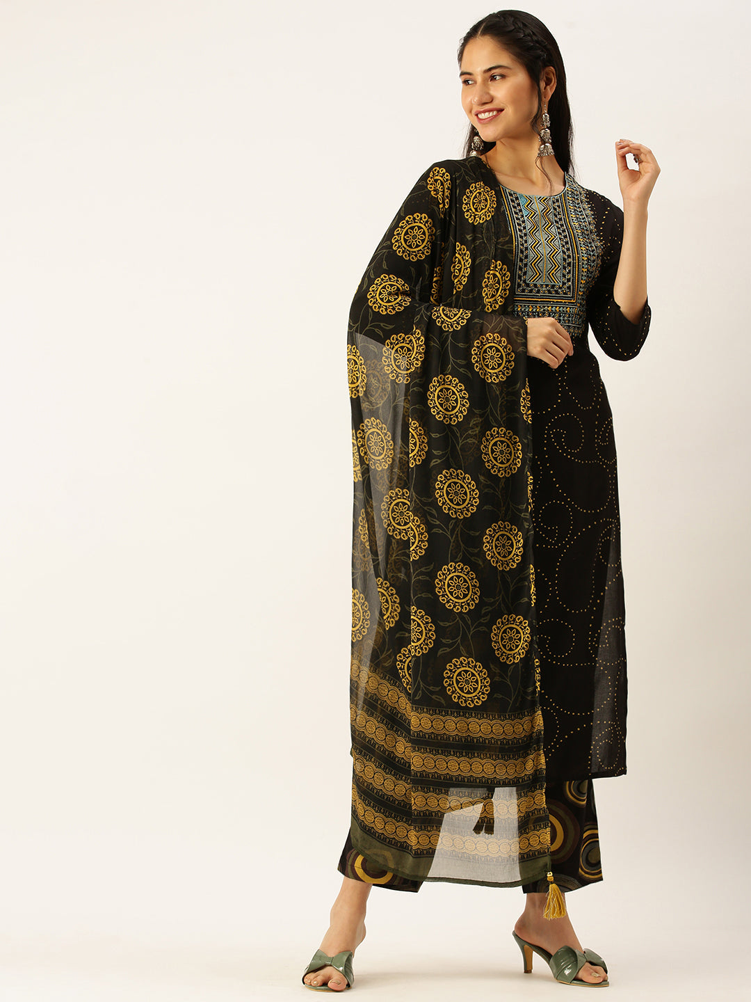 Women's Black Embroidered Kurta Sets