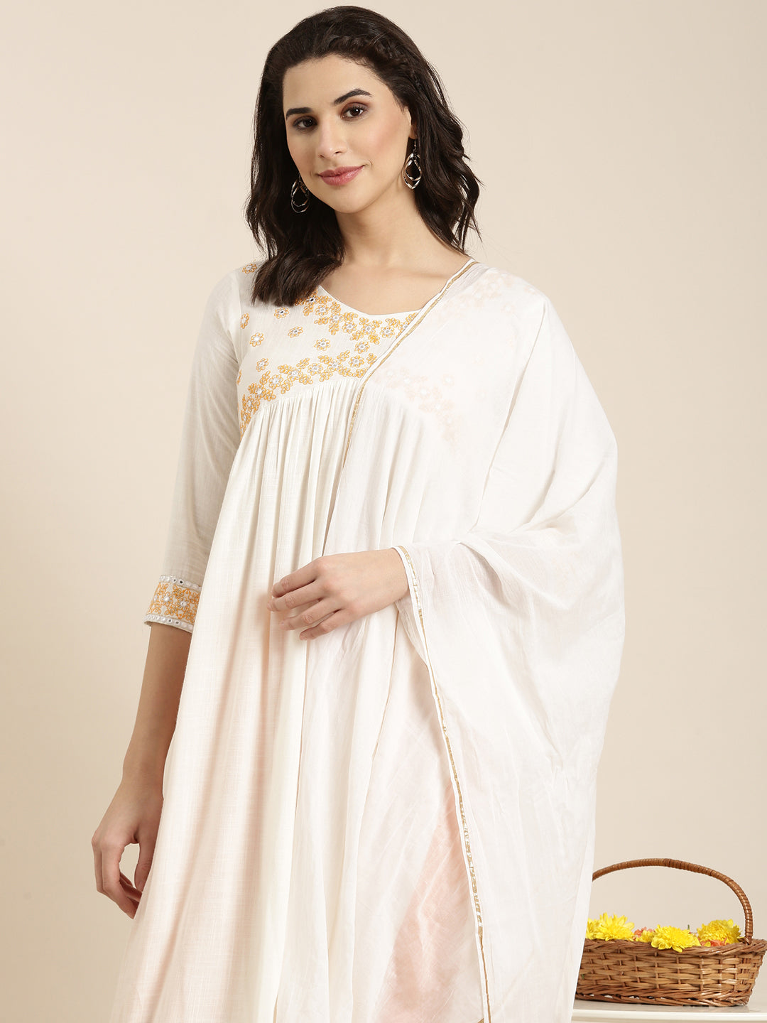 Women Straight Off White Solid Kurta Comes with Dupatta