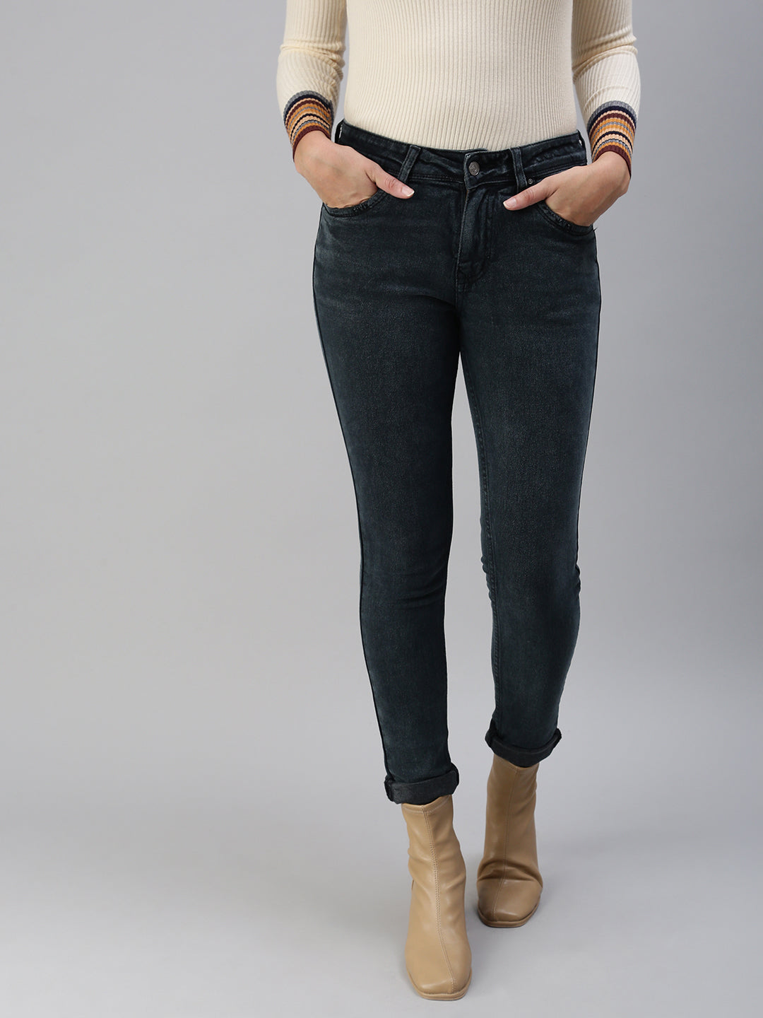 Women's Grey Solid Denim Slim Jeans