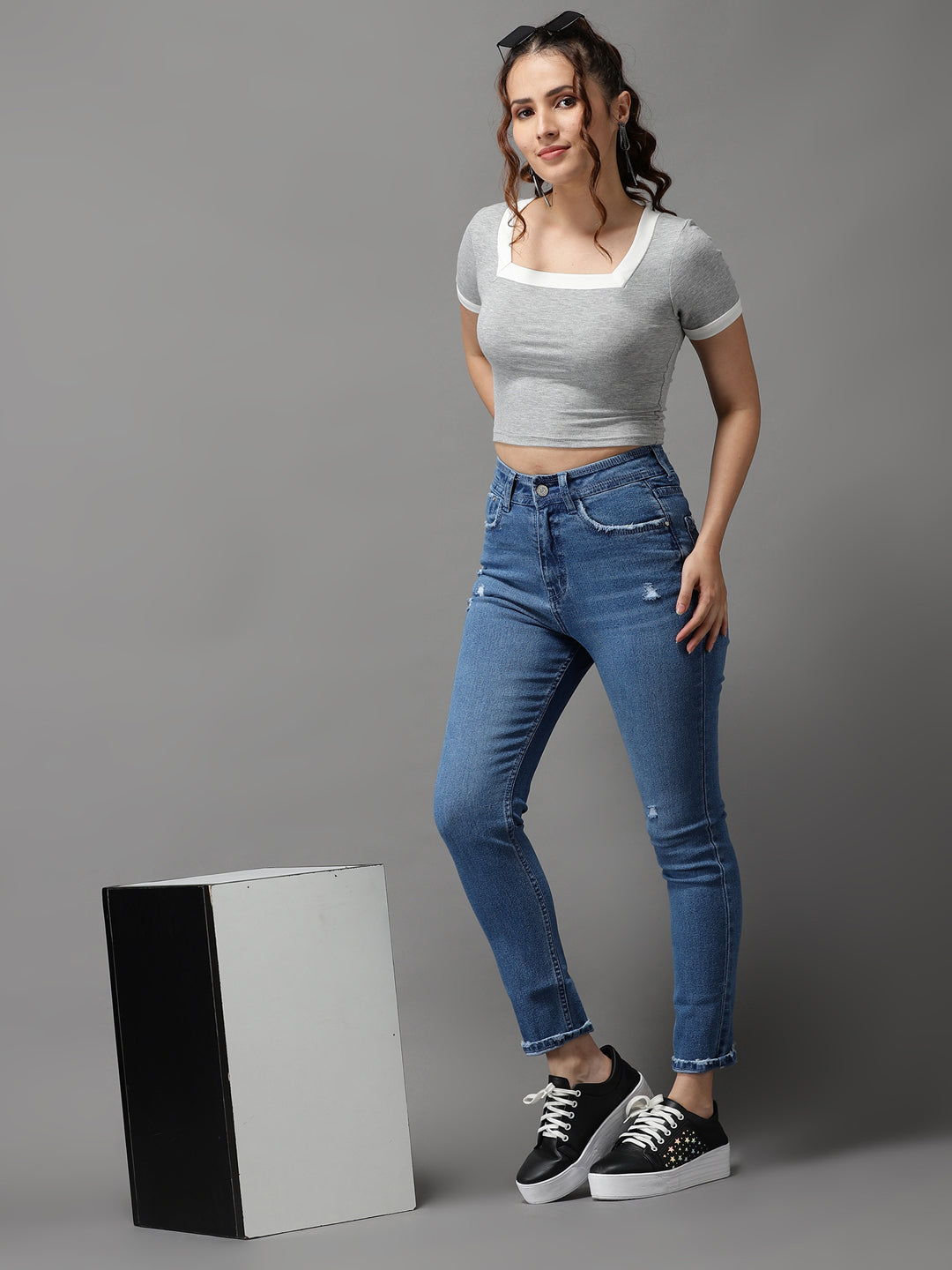 Women's Blue Solid Slim Fit Denim Jeans