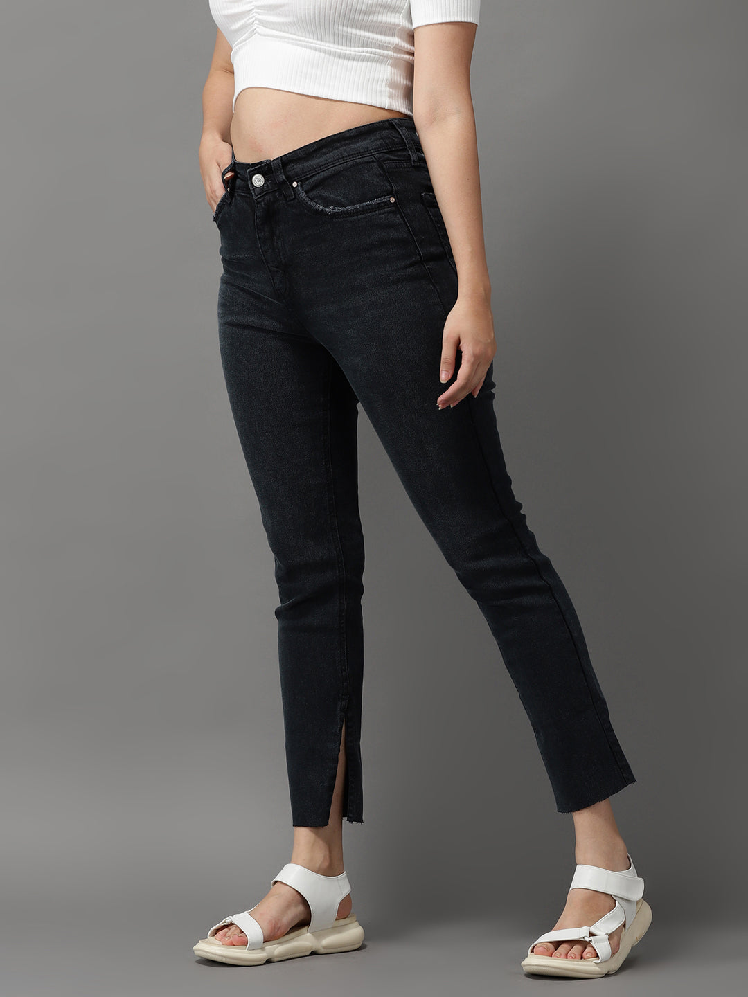 Women's Charcoal Solid Slim Fit Denim Jeans