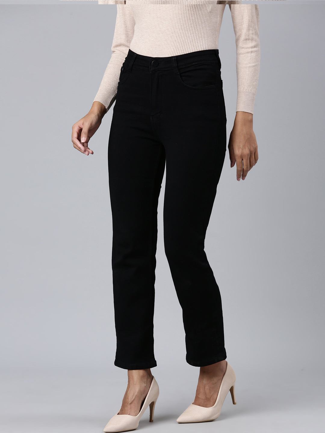 Women Black Solid Straight Fit Denim Jeans