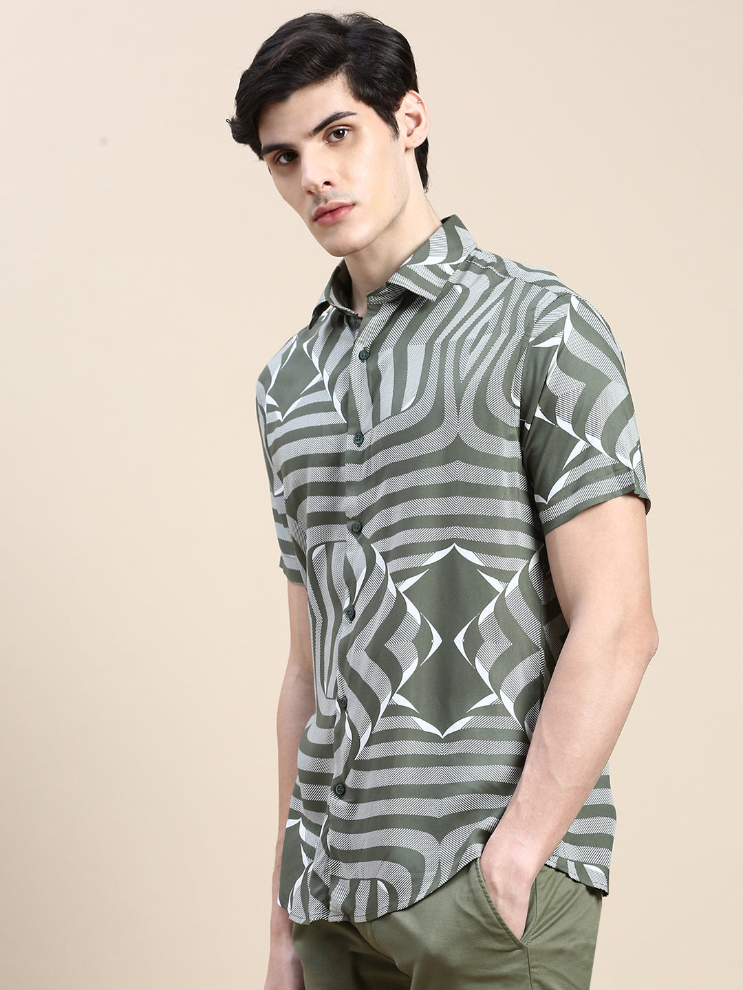 Men Green Graphics Casual Shirt