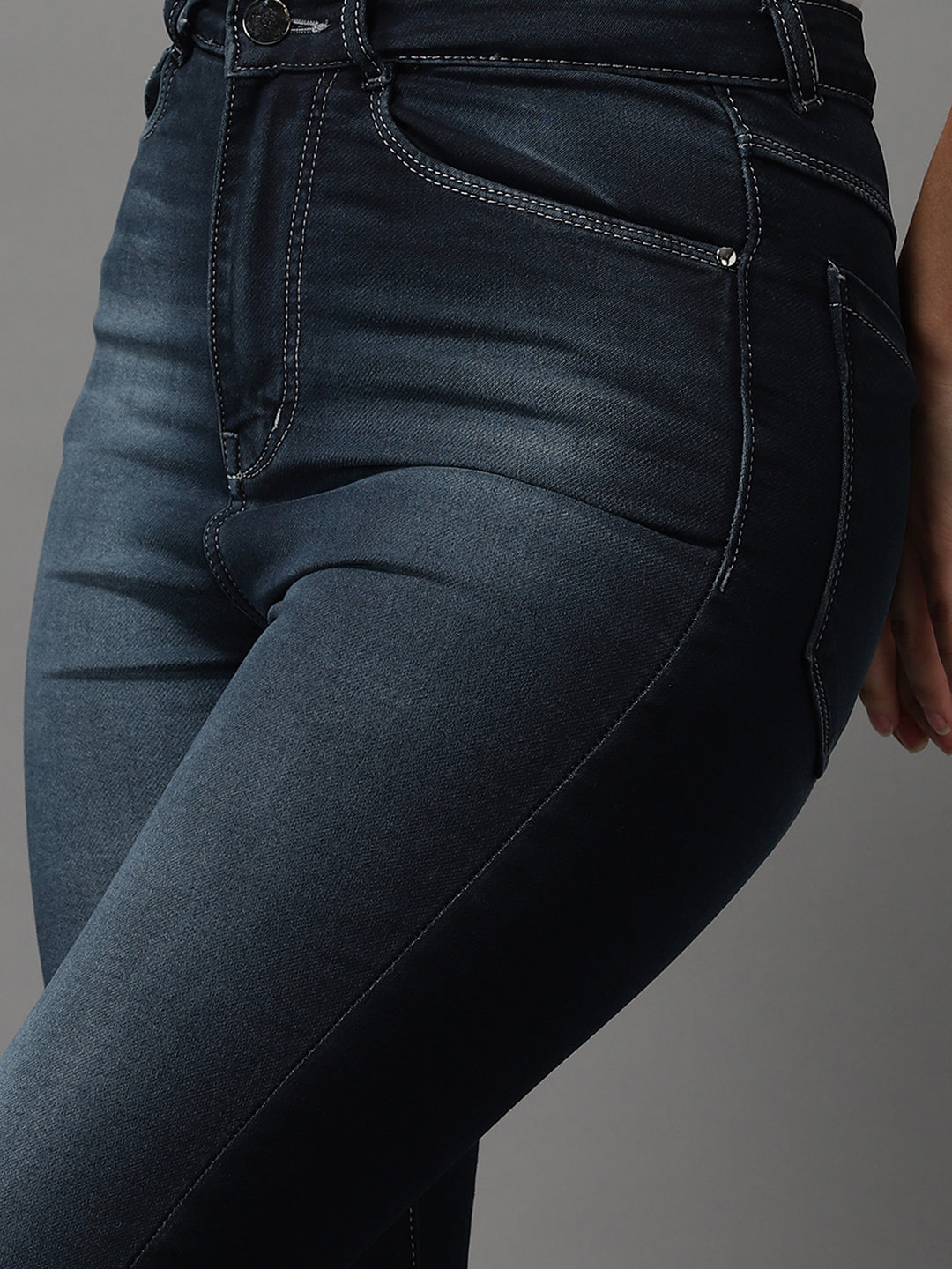 Women's Blue Solid Slim Fit Denim Jeans