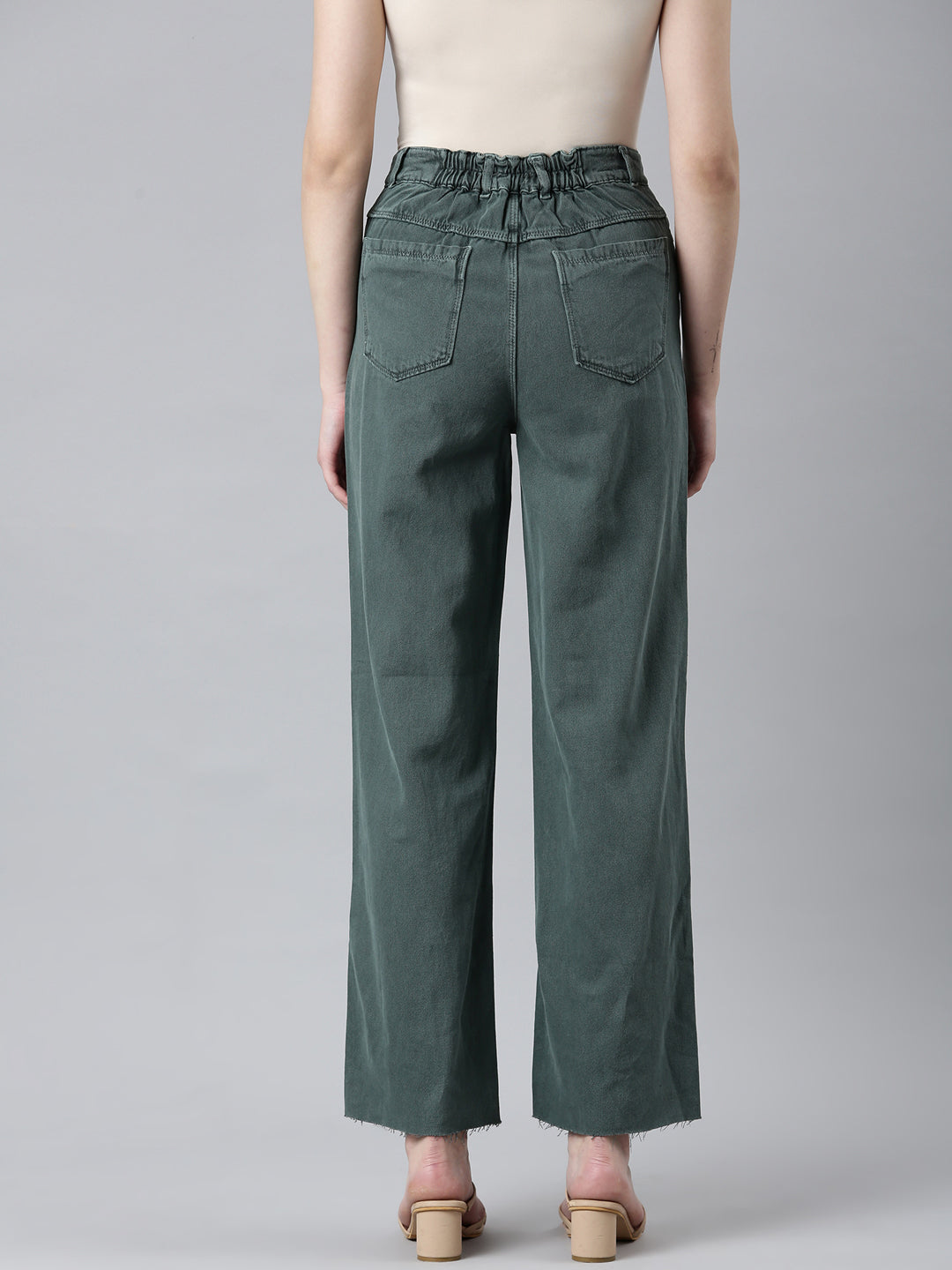 Women Green Solid Straight Fit Denim Jeans