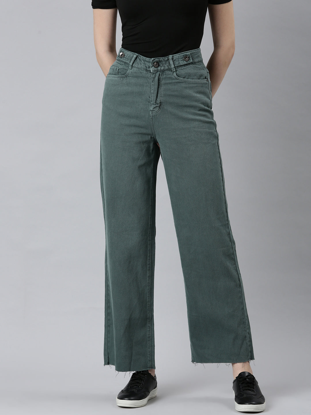 Women Green Solid Straight Fit Denim Jeans