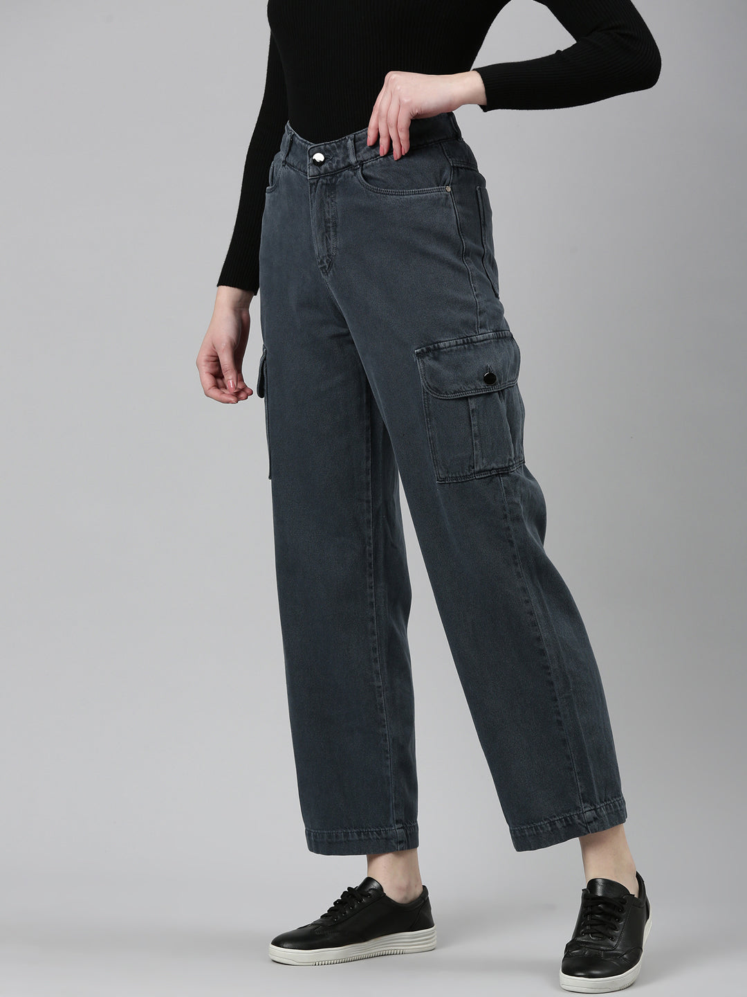 Women Grey Solid Straight Fit Denim Jeans