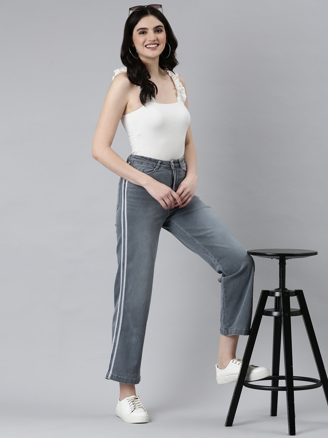 Women Grey Solid Wide Leg Denim Jeans