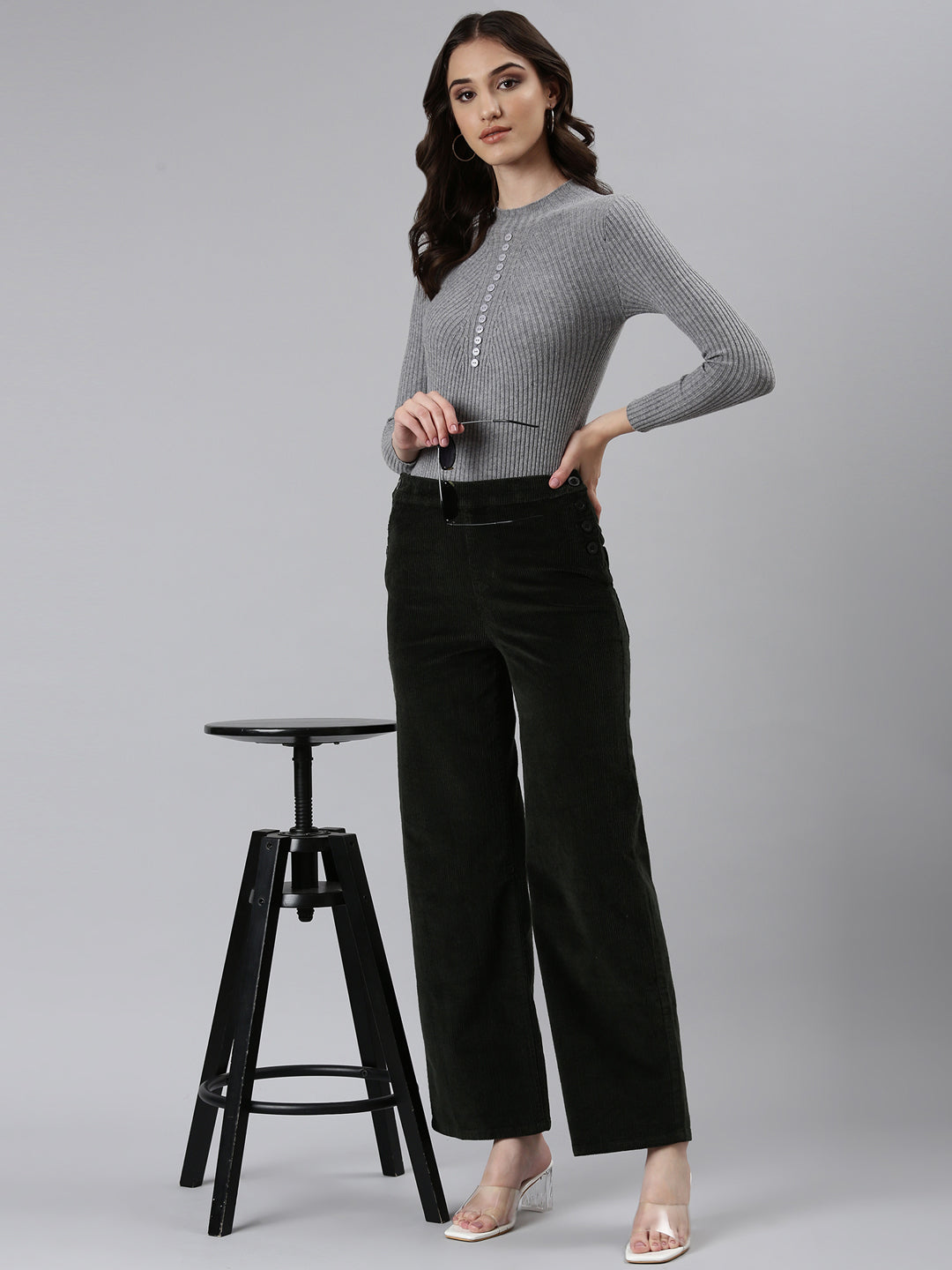 Women Olive Solid Parallel Trouser