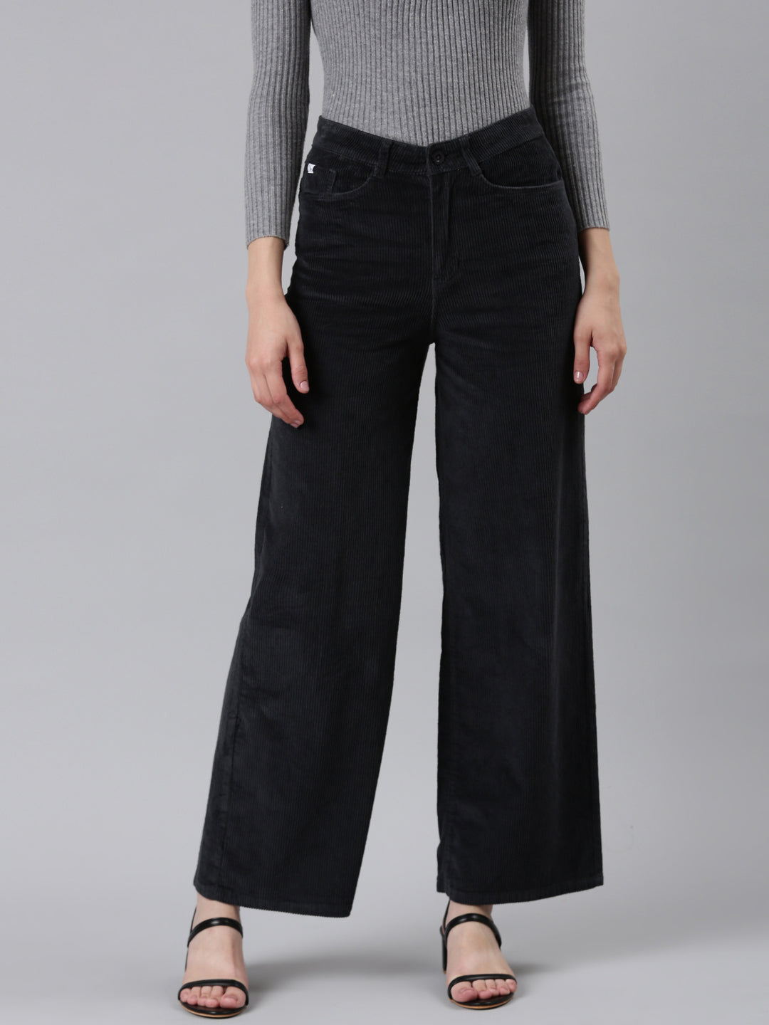 Women Grey Solid Parallel Trouser