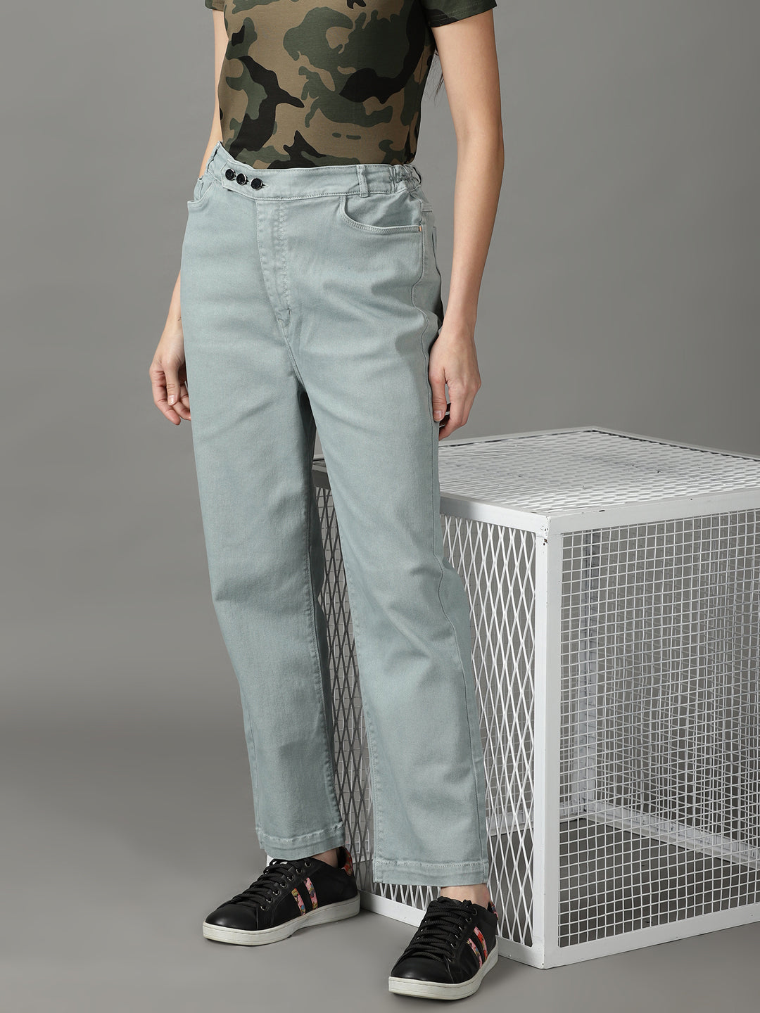 Women's Sea Green Solid Straight Fit Denim Jeans
