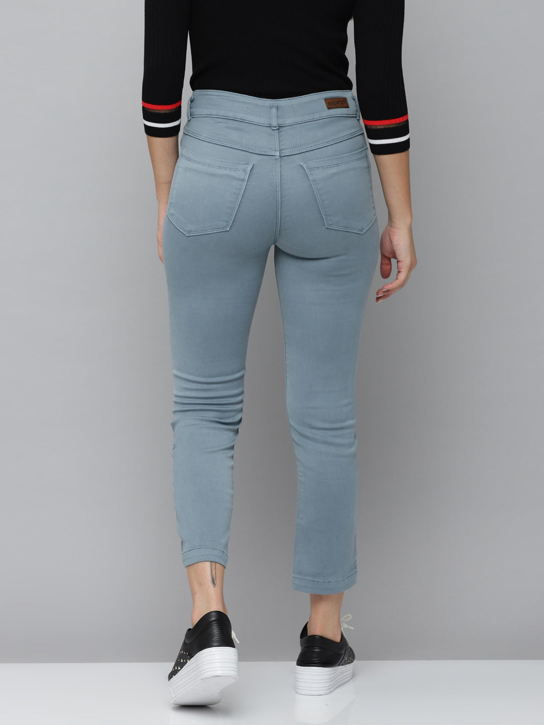 Women's Grey Solid Straight Fit Denim Jeans