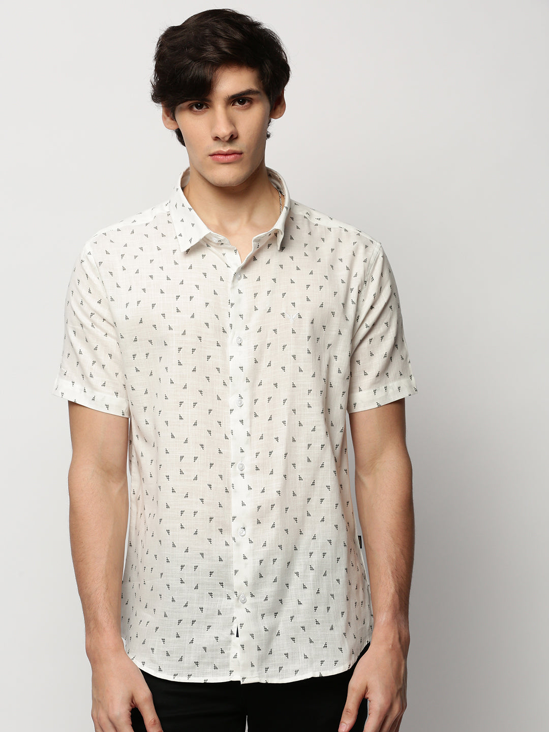 Men White Geometrical Casual Casual Shirts