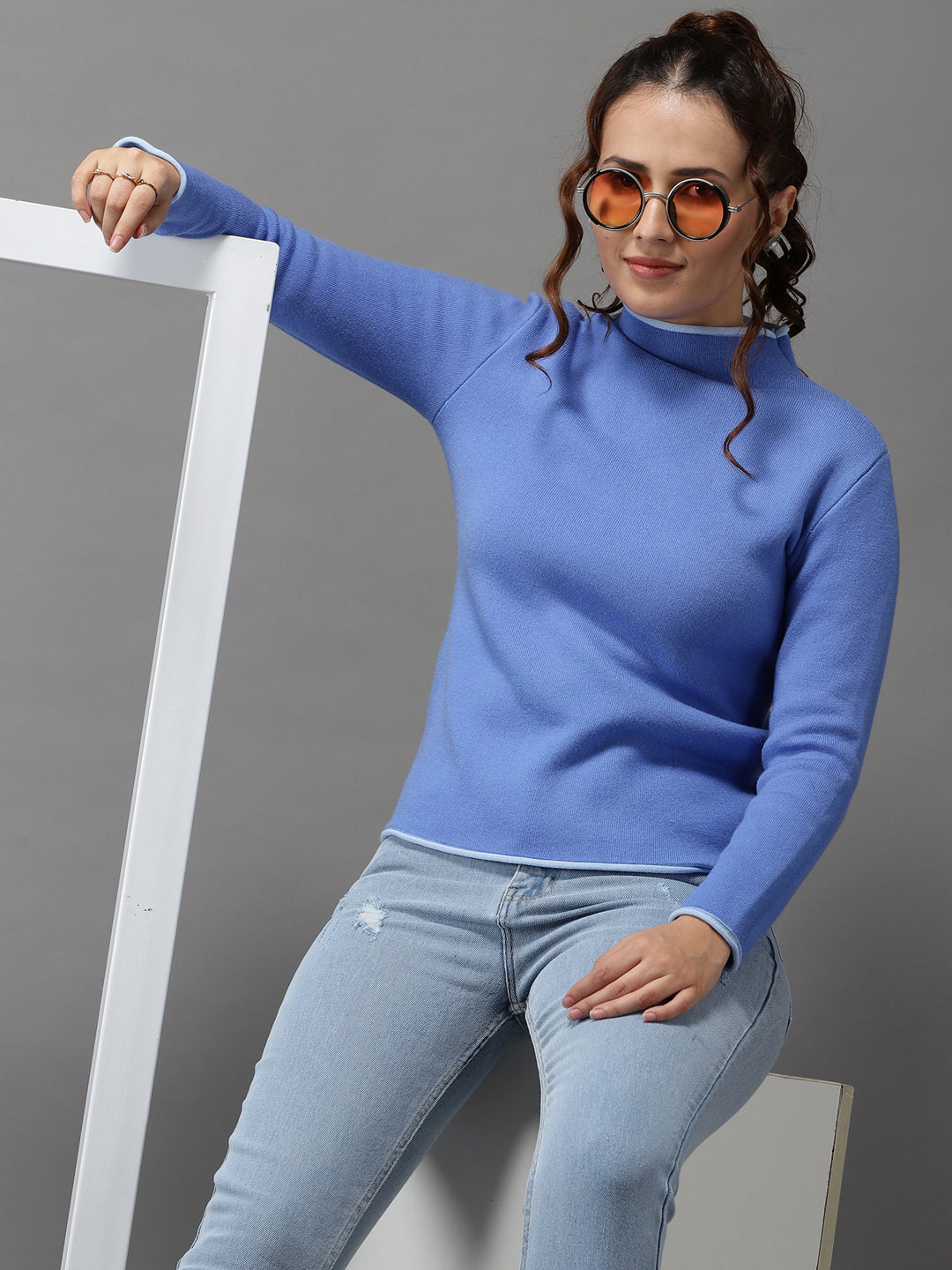 Women's Blue Solid Pullover Sweater