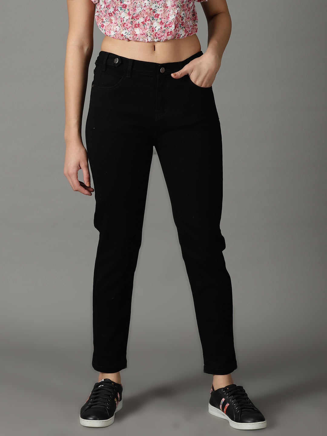 Women's Black Solid Mom Fit Denim Jeans
