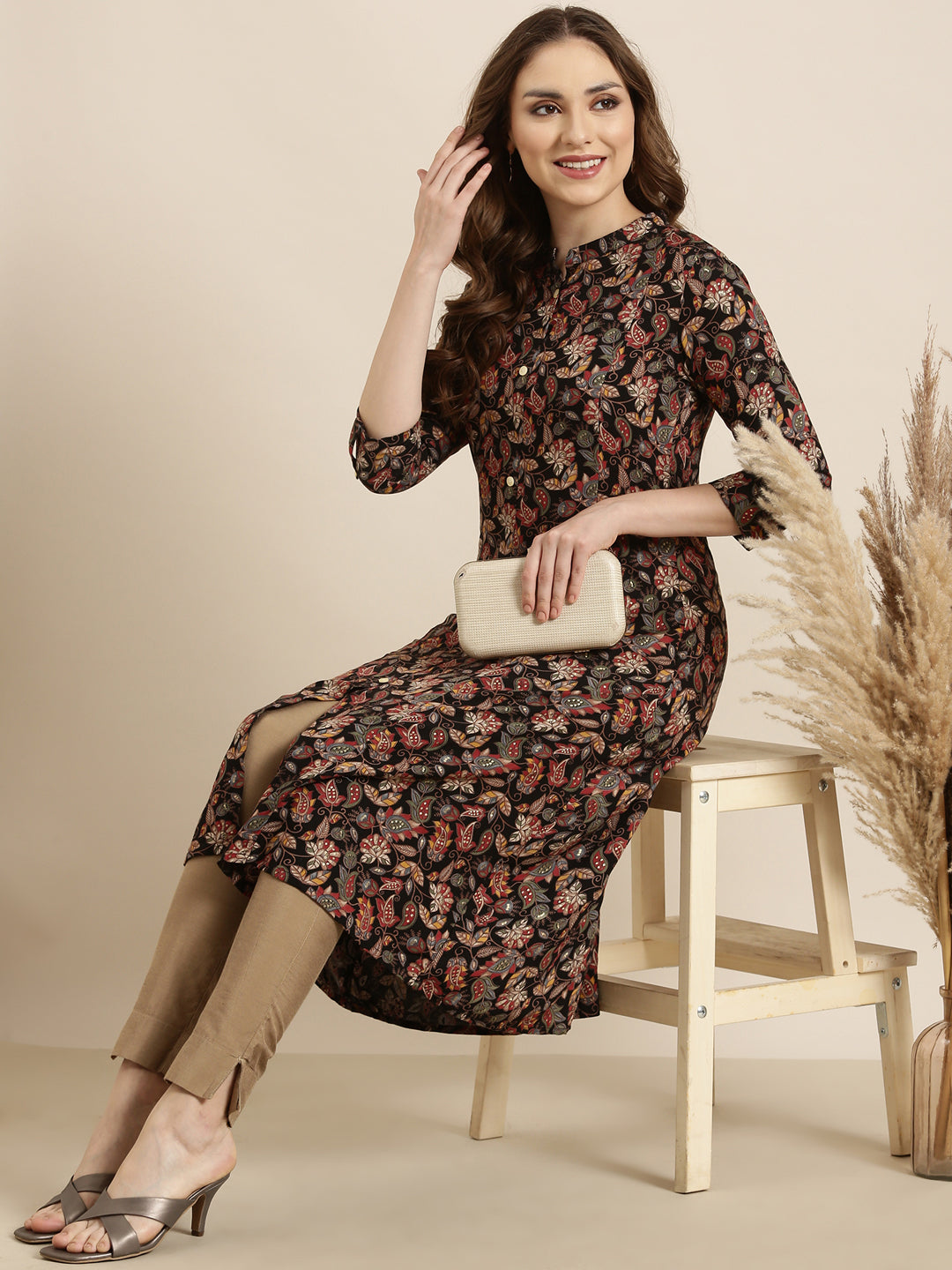 Women A-Line Black Floral Kurta