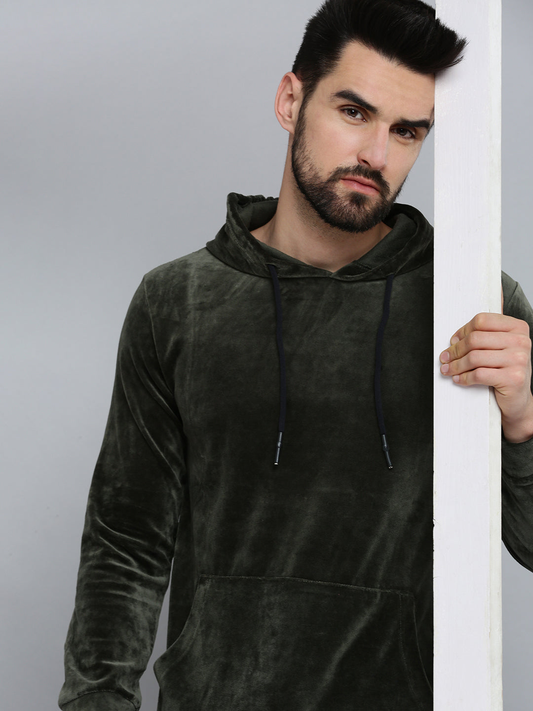 Men Green Solid Sweatshirt