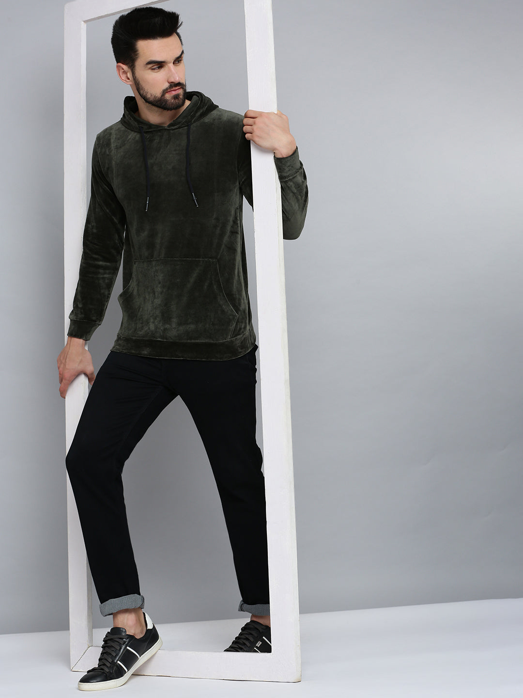 Men Green Solid Sweatshirt